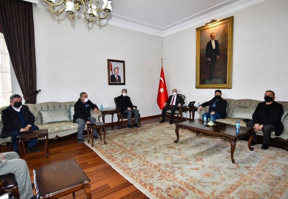 Vali Özkan: Şehitlerimizin emanetlerine hizmet etmenin gururunu yaşıyoruz