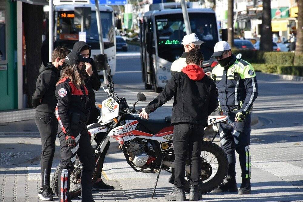 Marmaris’te kural tanımaz motosiklet sürücülerine göz açtırılmıyor