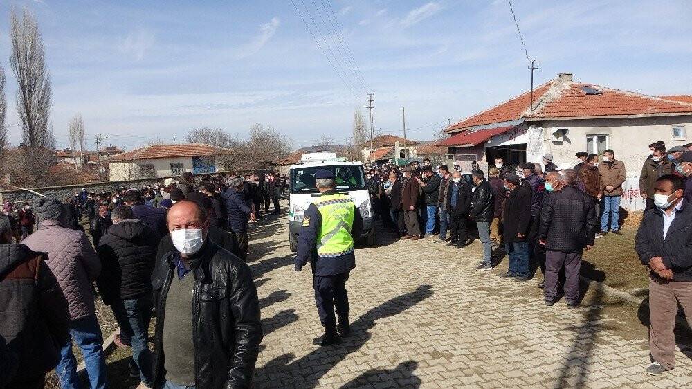 Okul servisinde öldürülen 2 öğrenci toprağa verildi