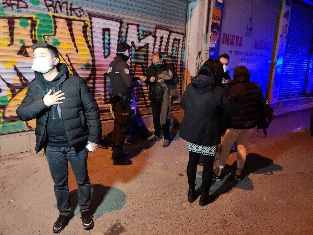 Parti yapılan mekana polis baskını