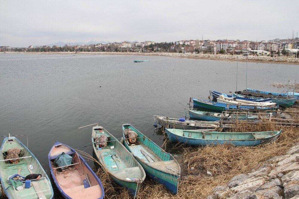 Beyşehir Gölü’nde su ürünleri av yasağı başladı