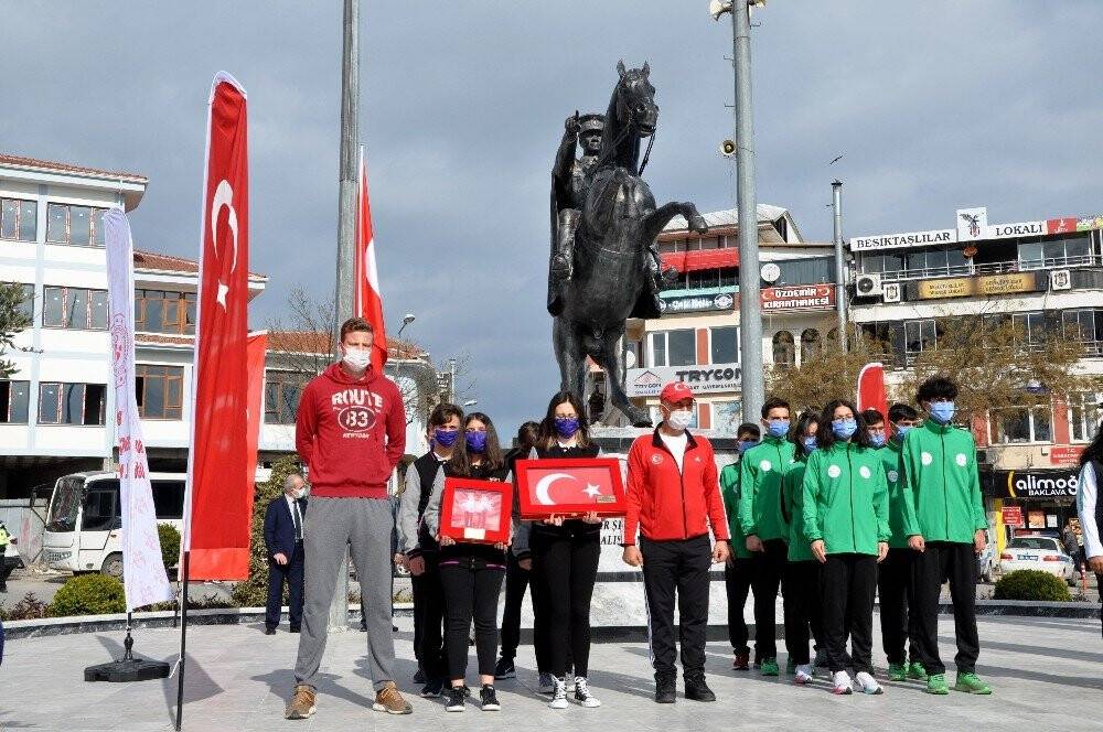 Kutsal emanetler yola çıktı