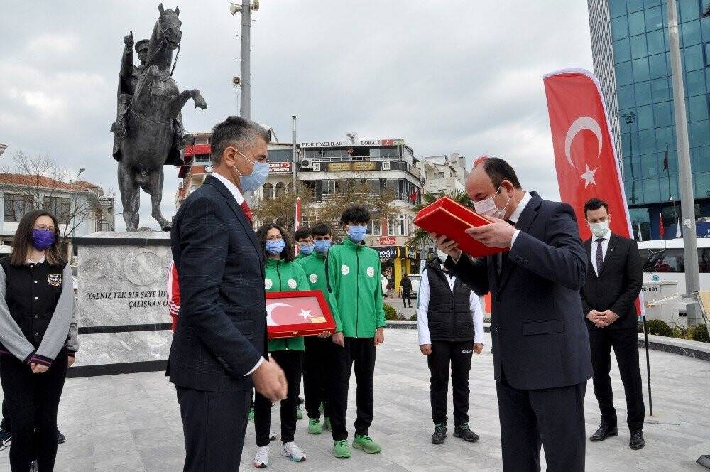 Kutsal emanetler yola çıktı