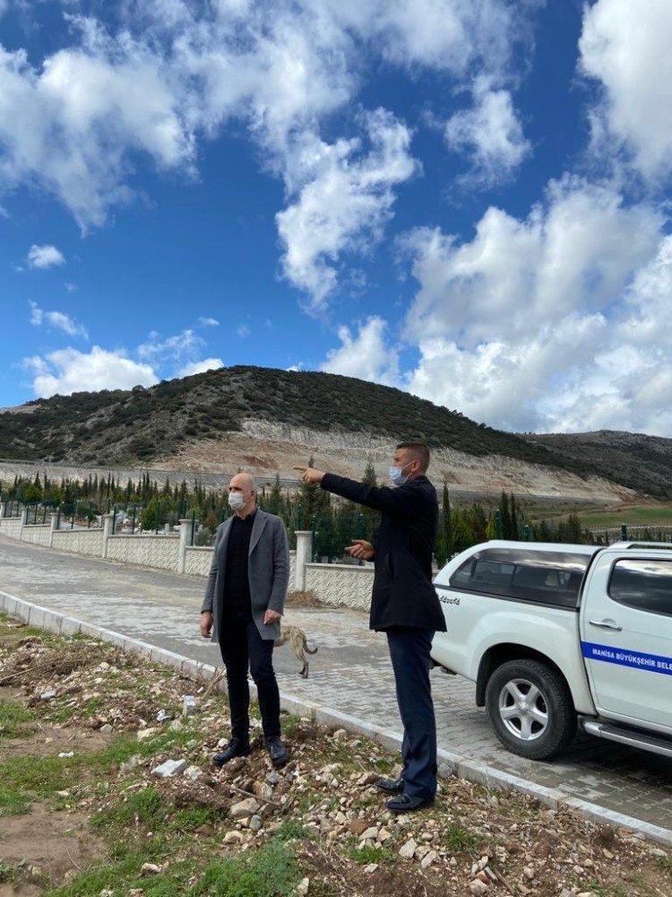 Akhisar mezarlığında aile mezarlığı bölümü açıldı