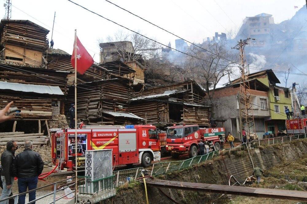 Yangın bu köyün kaderi