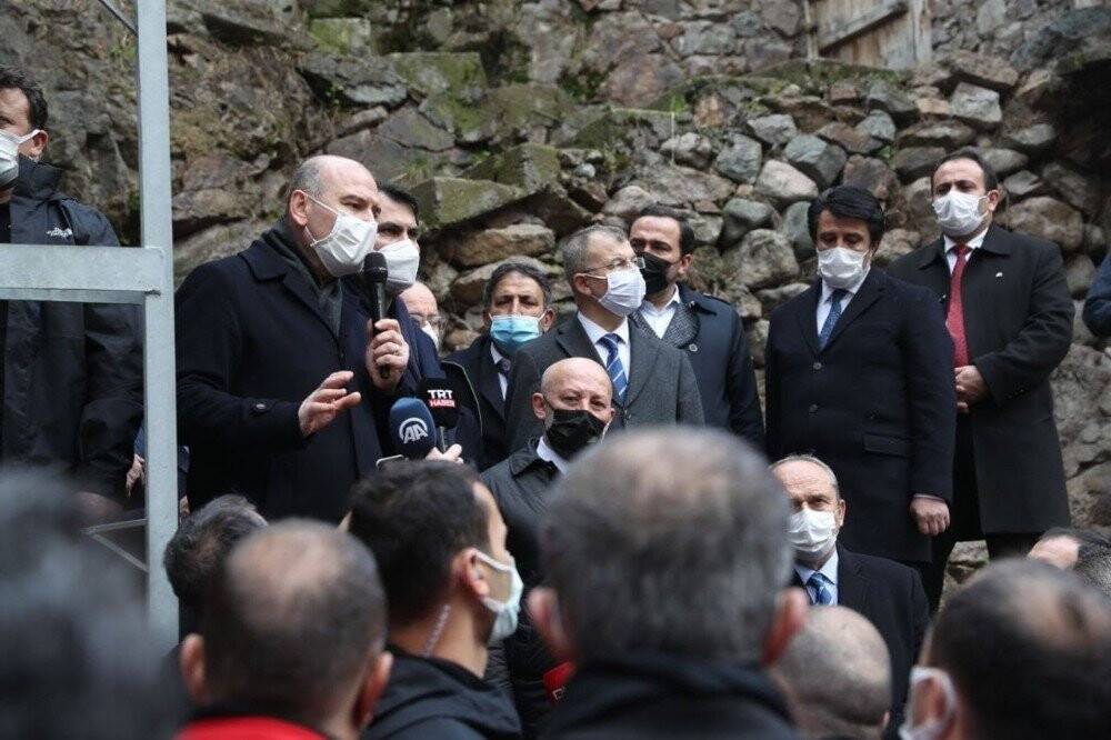 Bakanlar Soylu ve Kurum evleri yanan vatandaşlara seslendi