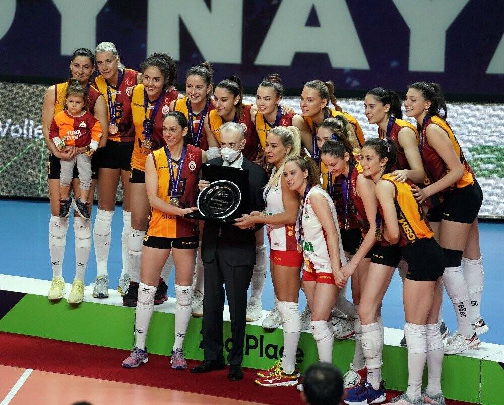 Galatasaray ikincilik madalyasını aldı
