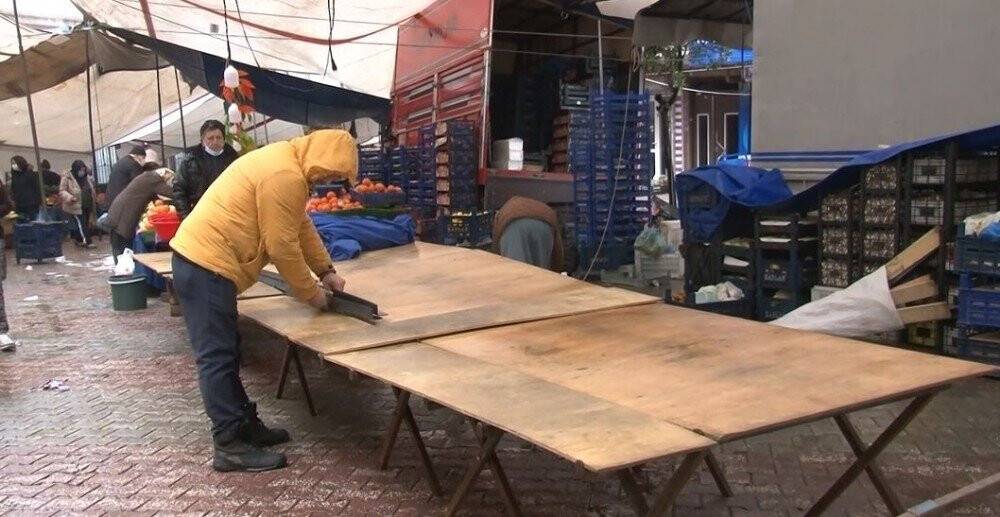 Yağmur ve kar yağdı, pazar tezgahları boş kaldı