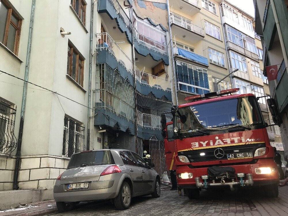 Konya’da apartman dairesinde korkutan yangın!