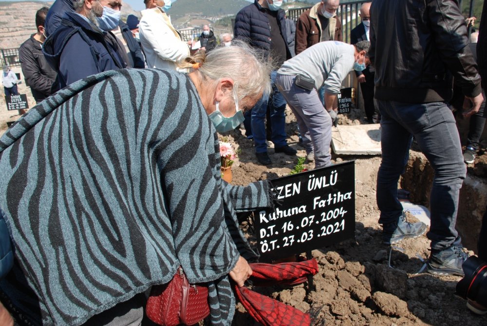 5 aylık hamileyken öldürülen Sezen defnedildi