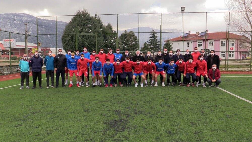 Akşehirspor dualarla resmi sezon açılışı yaptı