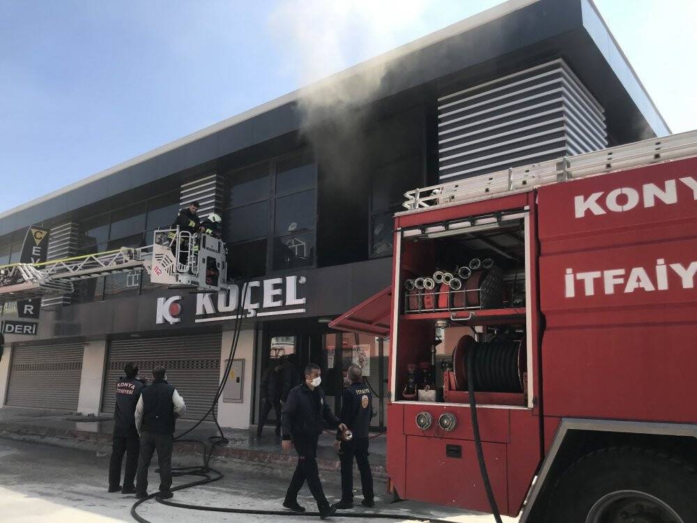 Konya’da ayakkabı imalathanesinde yangın