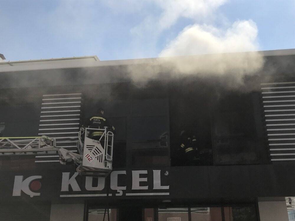 Konya’da ayakkabı imalathanesinde yangın