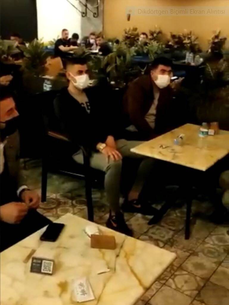 Konya’da kafenin gizli bölmesinde 39 kişi yakalandı