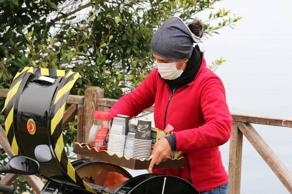 Pandemide mahallelinin hediye ettiği bisiklet ekmek kapısı oldu
