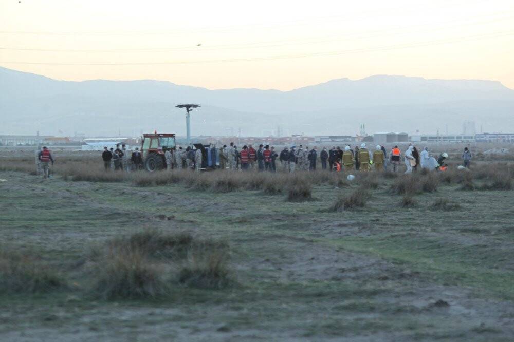 Konya’da düşen uçağın enkazında çalışmalar sürüyor