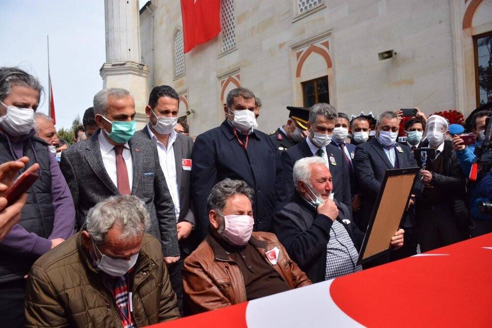 Şehit Türk Yıldızları pilotu son yolculuğuna uğurlandı