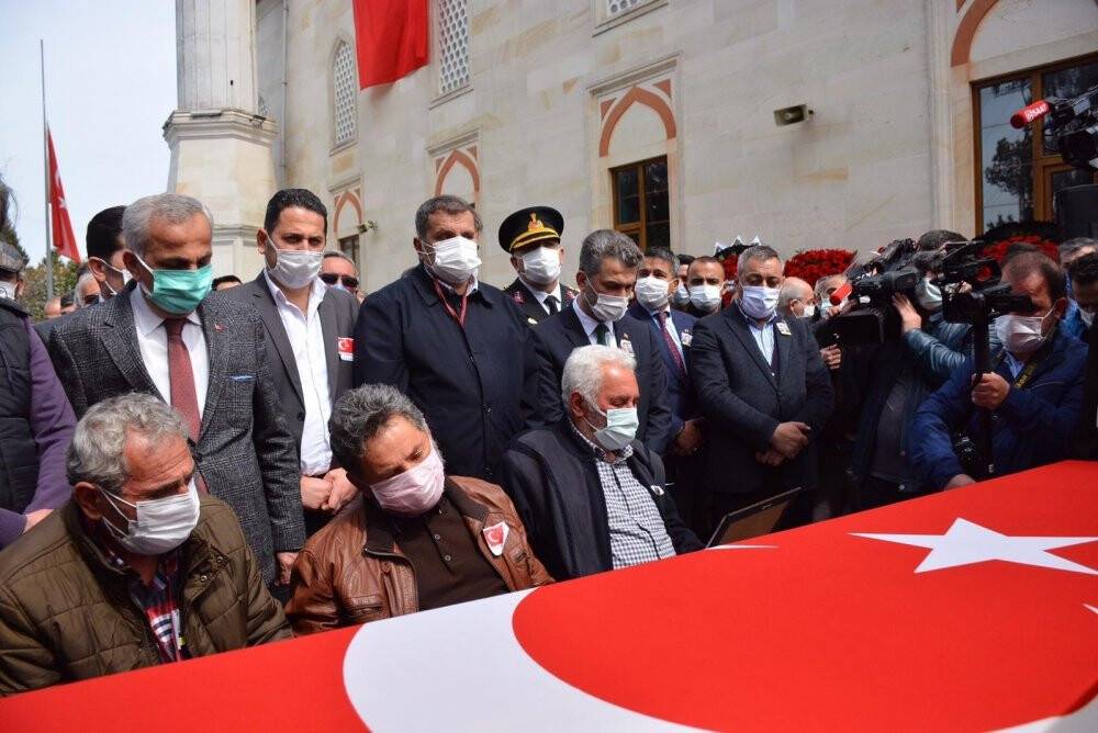 Şehit Türk Yıldızları pilotu son yolculuğuna uğurlandı