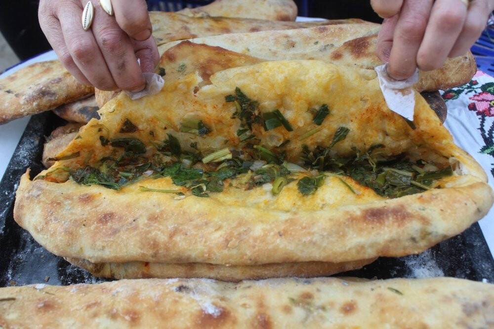 Bu pide sadece şifalı otlarla yapılıyor
