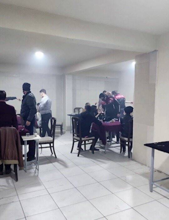 Konya polisinden 3 kapılı kumarhaneye baskın