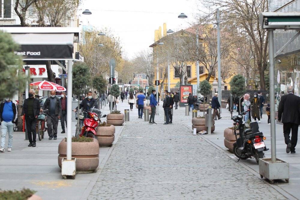 Konya'da vatandaşlar kısıtlamalardan memnun