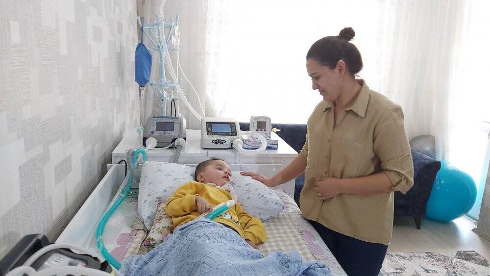 SMA hastası Egehan son şansını kaybetmek istemiyor