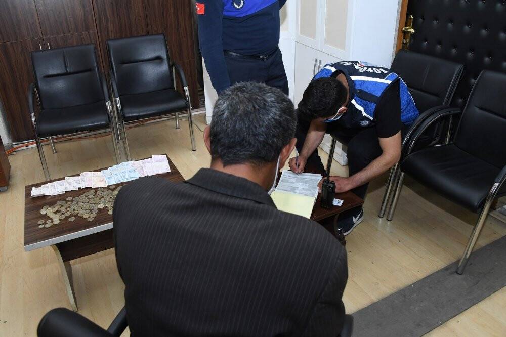 Konya Büyükşehir Zabıta ekipleri dilencilere göz açtırmıyor