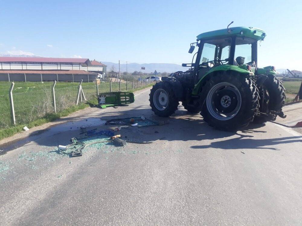 Konya'da devrilen traktörün sürücüsü yaralandı