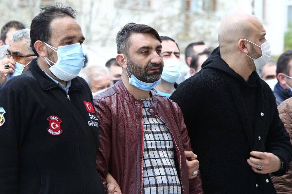 Konya'da motosiklet kazasında hayatını kaybeden anneanne ve torunu son yolculuğuna uğurlandı