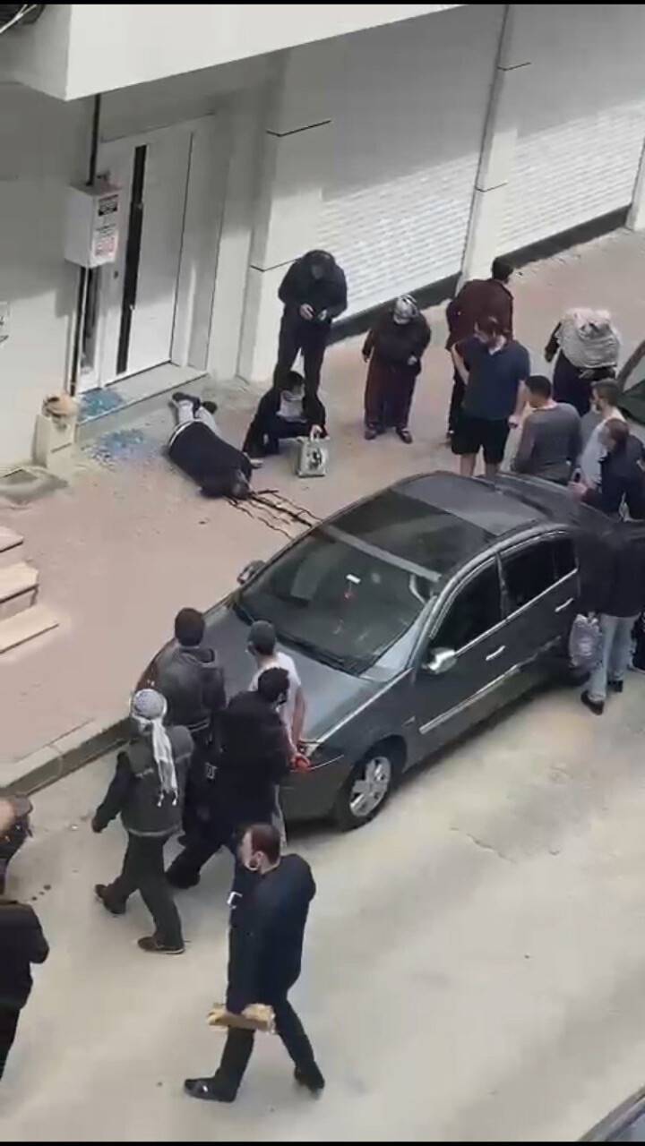 Kısıtlamada birbirilerine kurşun yağdırdılar: 2 yaralı