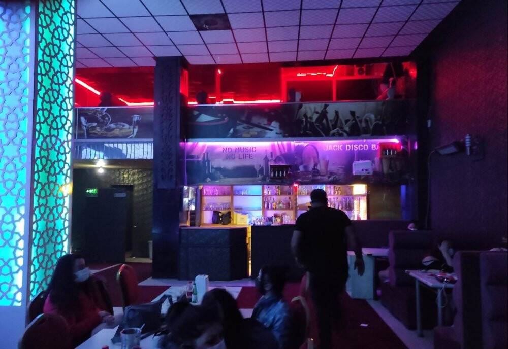 Konya’da kısıtlamada eğlence mekanlarına baskınlar devam ediyor: 37 kişiye ceza