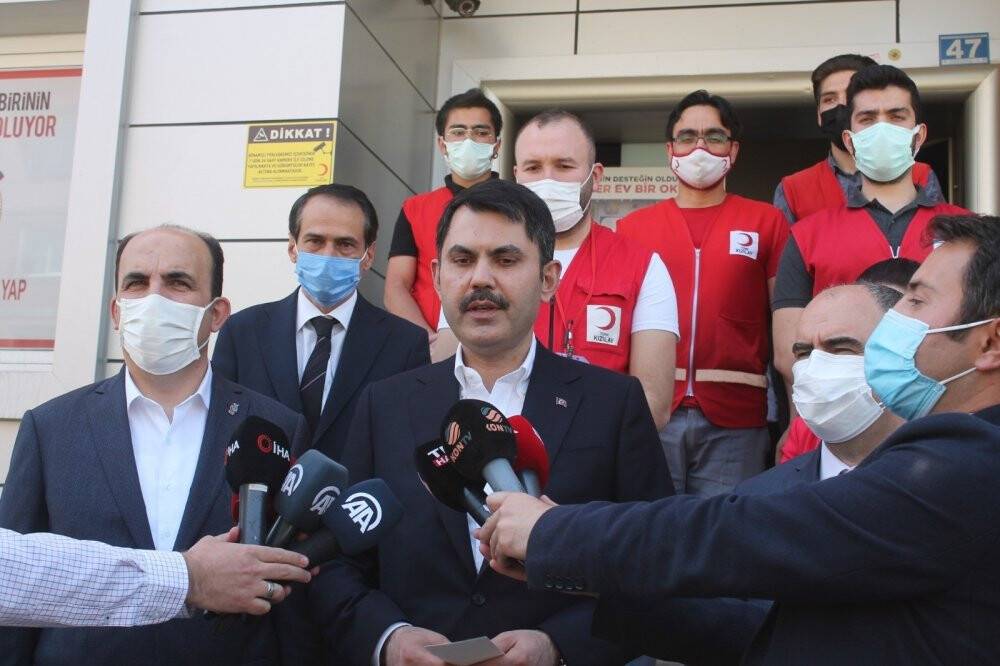 Bakan Kurum, AK Parti Konya İl Teşkilatıyla bayramlaştı
