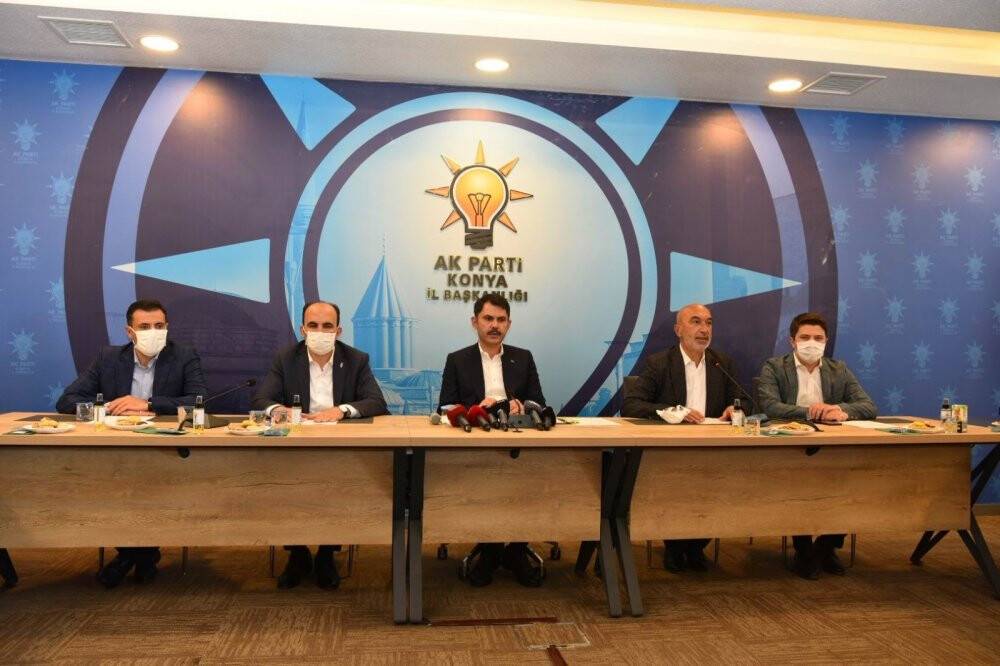 Bakan Kurum, AK Parti Konya İl Teşkilatıyla bayramlaştı