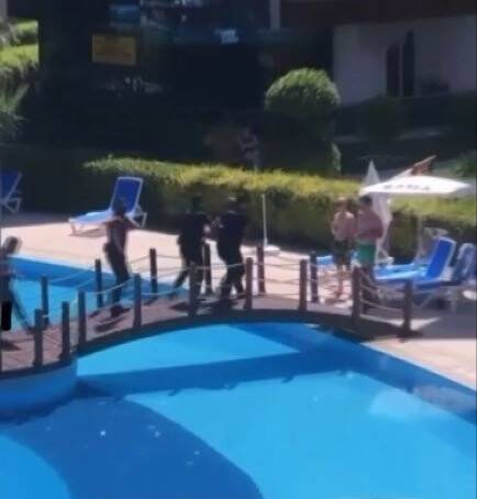 Lüks rezidanstaki pandemi kurallarını ihlale polis baskını