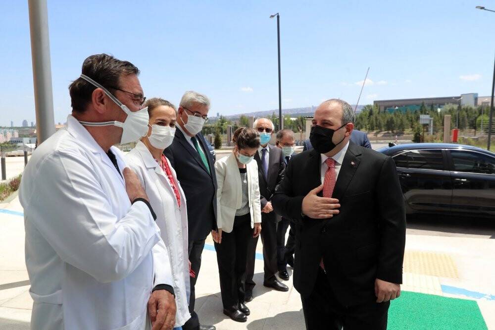 Bakan Varank: (Adenovirüs temelli aşı adayı)Daha etkin olacağını düşünüyoruz
