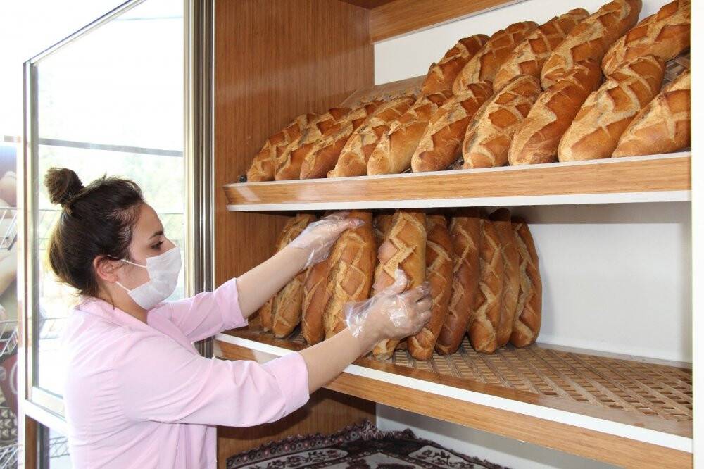 Fırınların mesaisi kısıtlama ve bayram dinlemiyor