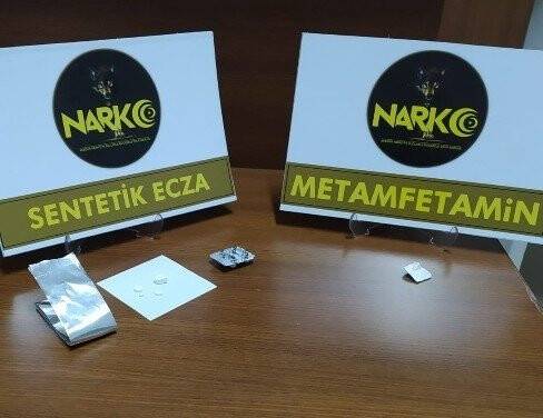 Sokağa çıkma yasağında uyuşturucu ile yakalandı