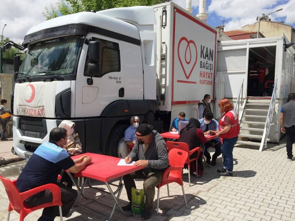Kızılay Kulu’da kan alımı yaptı