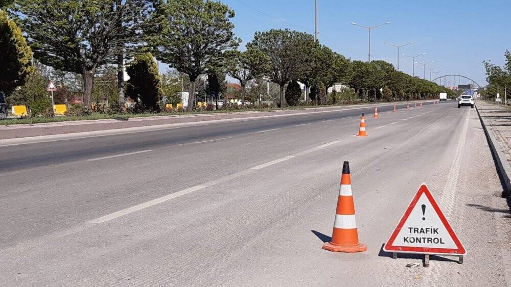 Tam kapanma sonrası 76 asayiş ekibi denetimlerini sürdürüyor