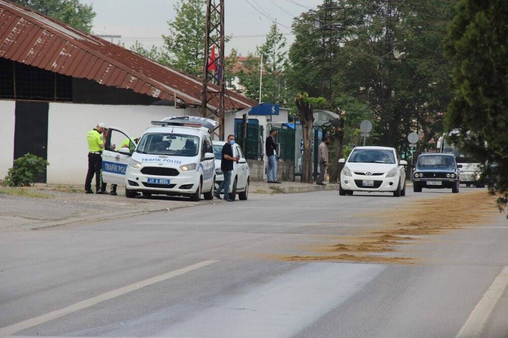 Yola dökülen hidrolik yağı zor anlar yaşattı