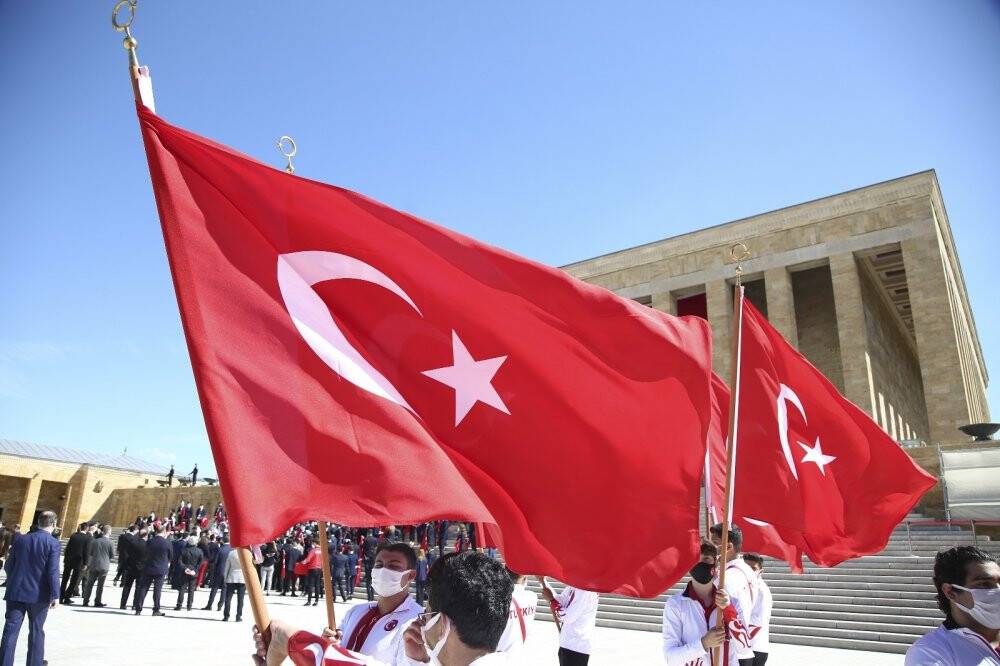 Bakan Kasapoğlu Anıtkabir’de
