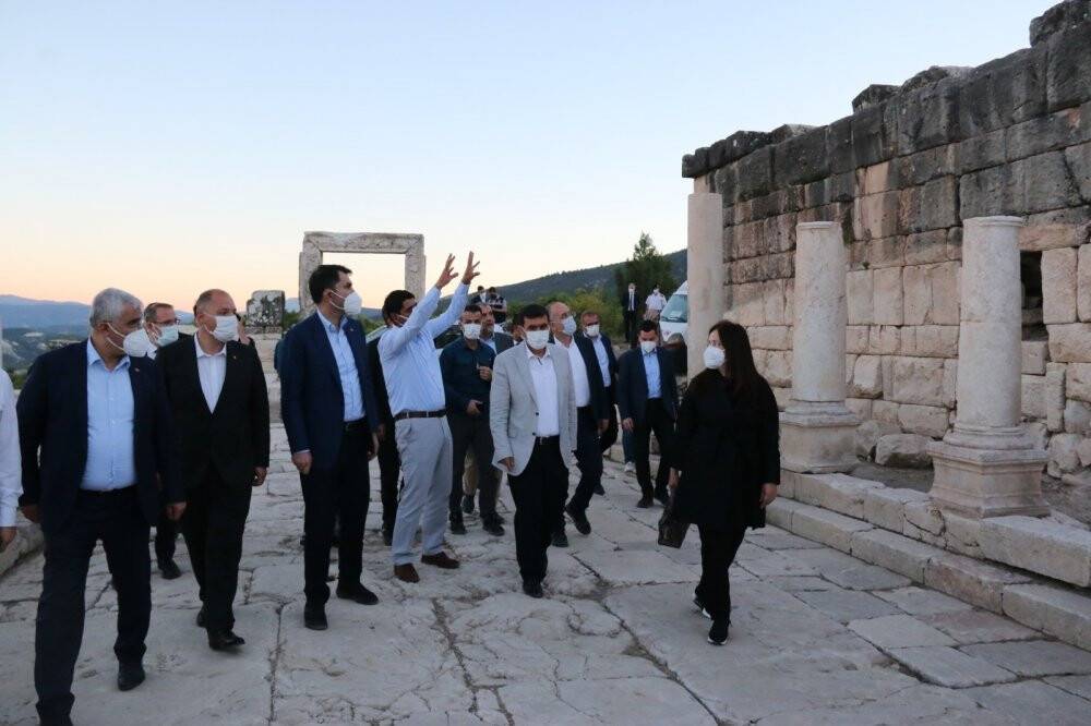 Bakan Kurum, Kibyra Antik Kenti’nde incelemelerde bulundu
