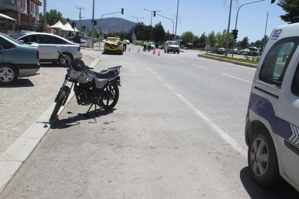 Konya’da iki ayrı trafik kazası: 3 yaralı