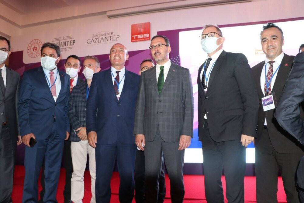 Bakan Kasapoğlu: Pandemide dijital bağımlılık arttı