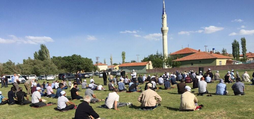 Konya’da yağmur duasına çıkıldı