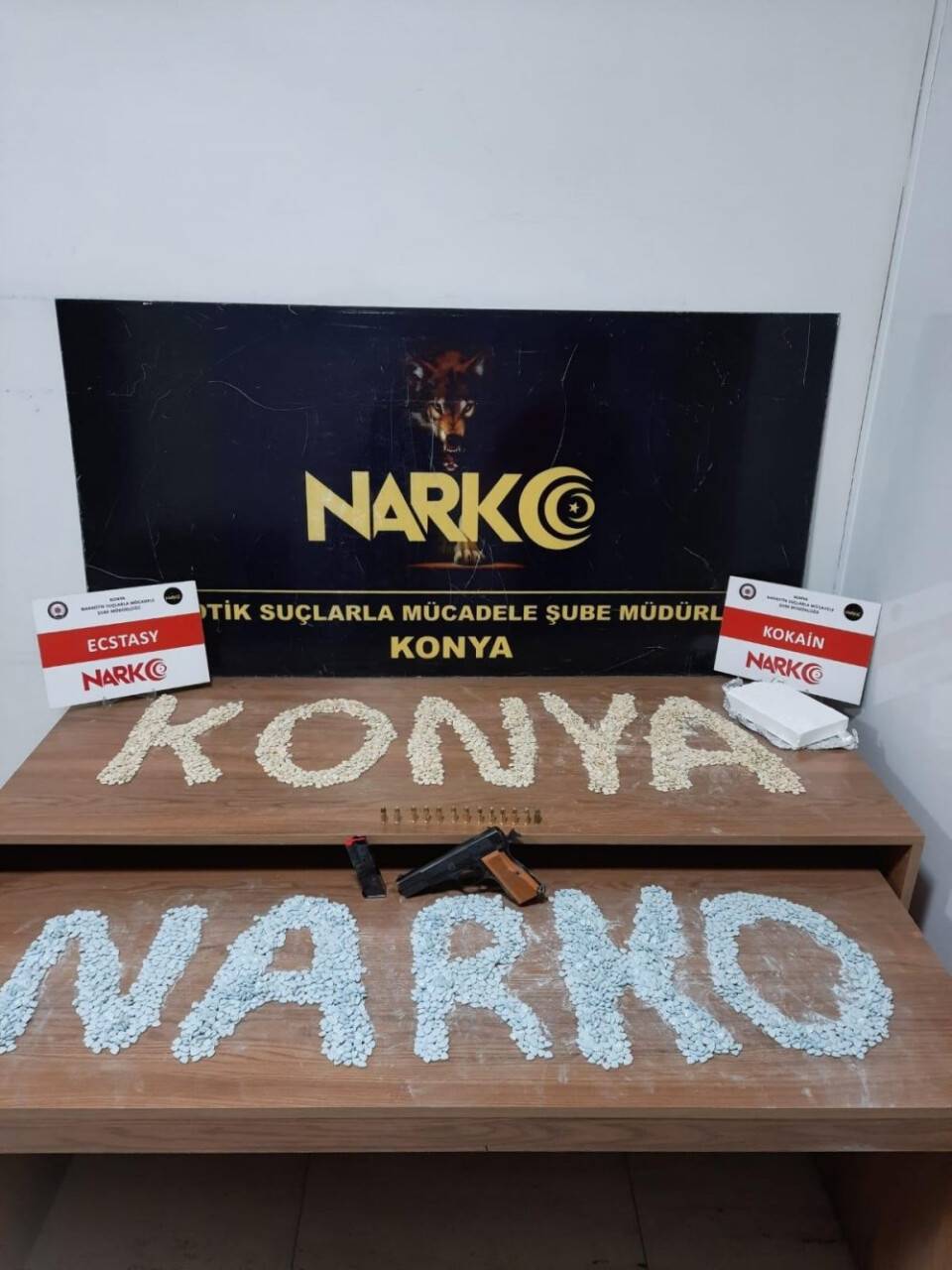 Konya'da uyuşturucu operasyonu! Hava yastığını söküp uyuşturucu zulası yaptılar