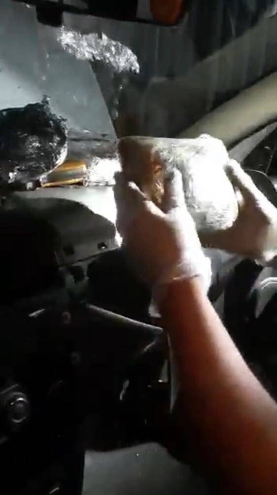 Konya'da uyuşturucu operasyonu! Hava yastığını söküp uyuşturucu zulası yaptılar