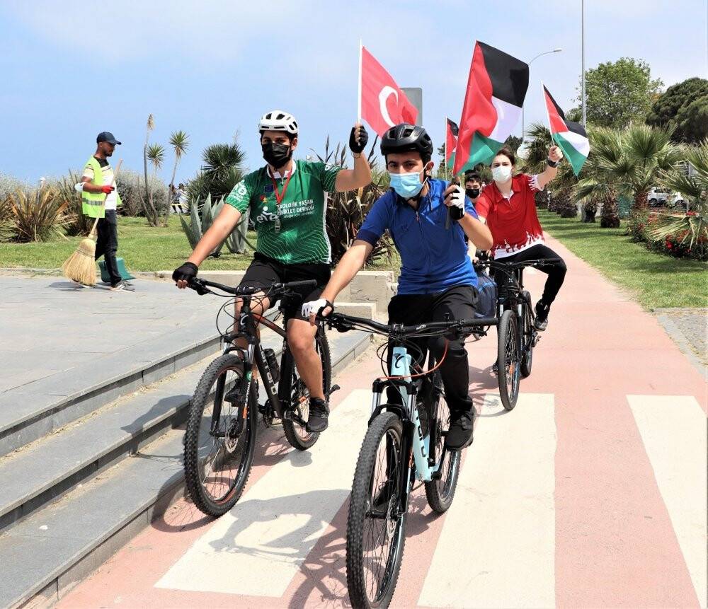 Kudüs için pedalladılar