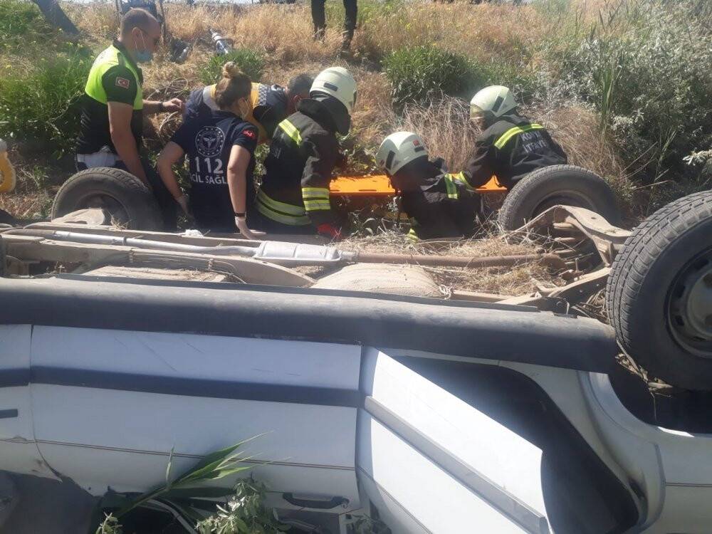 Takla atan otomobilin sürücüsü yaralandı