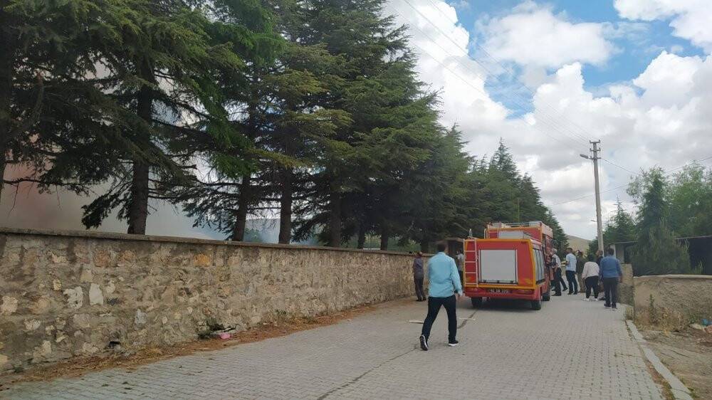 Konya’da okulda yangın paniği